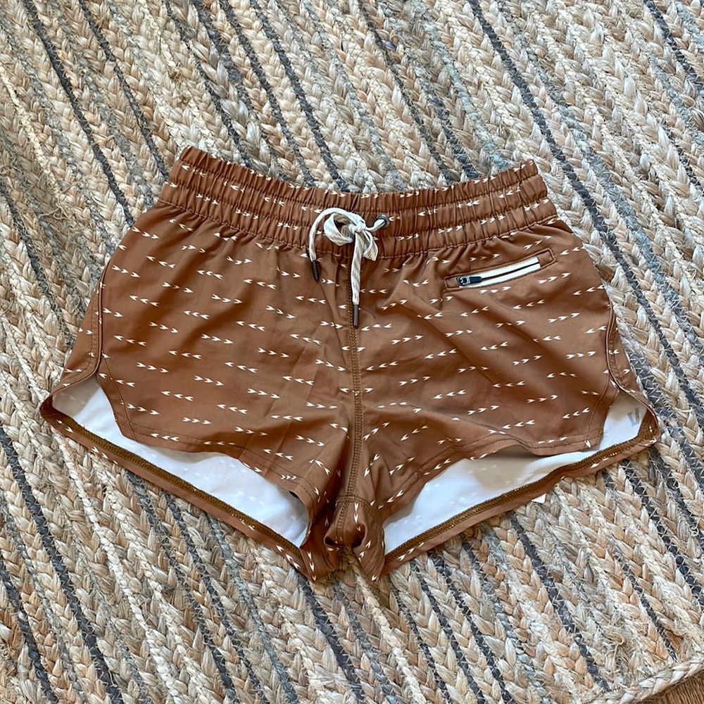 Vuori Clementine Running Shorts NWT